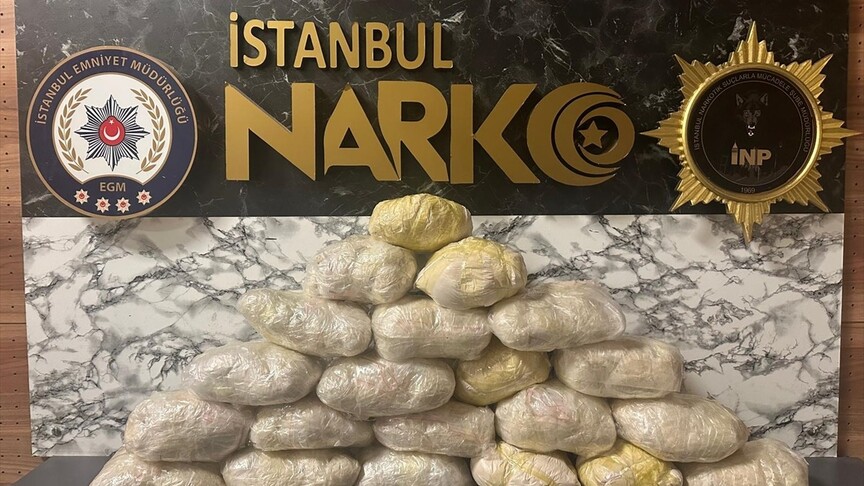 İstanbul'da otomobilde 21 kilo 600 gram eroin ele geçirildi