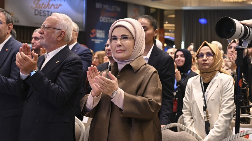 Emine Erdoğan'dan AK Parti 33. İstişare ve Değerlendirme Toplantısı'na ilişkin paylaşım