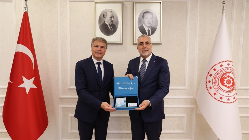 Çalışma ve Sosyal Güvenlik Bakanı Vedat Işıkhan ve Lionel Jaillet