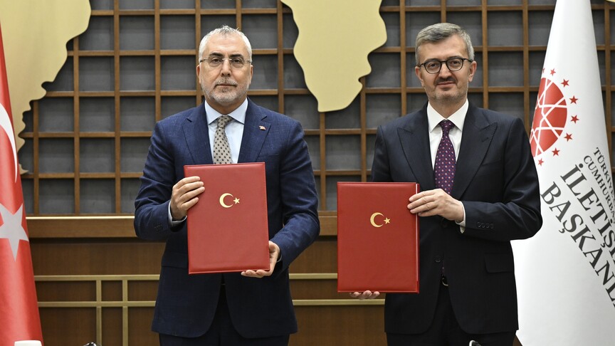 BİK ve İŞKUR yetkilileri protokol imza töreninde
