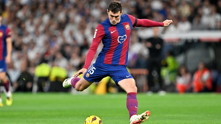 Barcelona forması giyen Andreas Christensen sahada