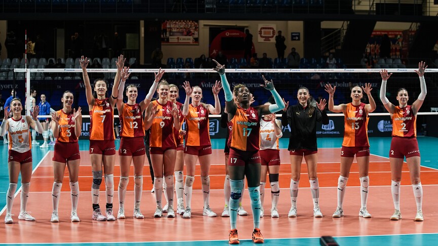 Galatasaray Daikin voleybol takımı oyuncuları ve teknik ekibi