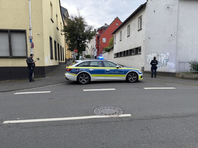 German police surround bank amid hostage situation in Sinzig
