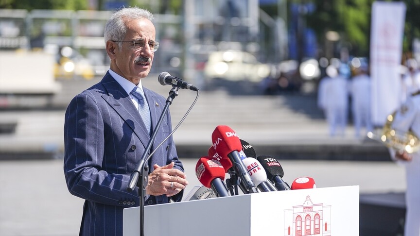 Ulaştırma ve Altyapı Bakanı Abdulkadir Uraloğlu