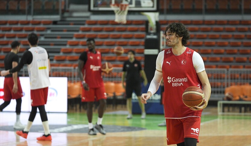 A Milli Erkek Basketbol Takımı, Bosna Hersek maçı öncesi son antrenmanını gerçekleştirdi