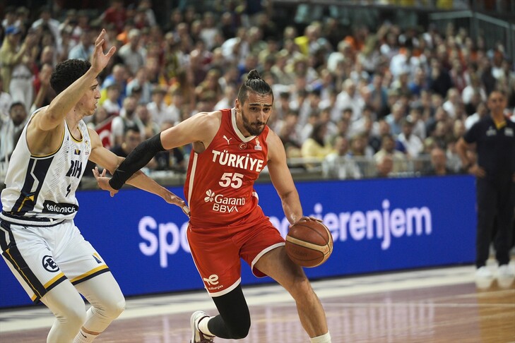 Basketbollistët e Turqisë mposhtin Bosnjë e Hercegovinën në Zenicë