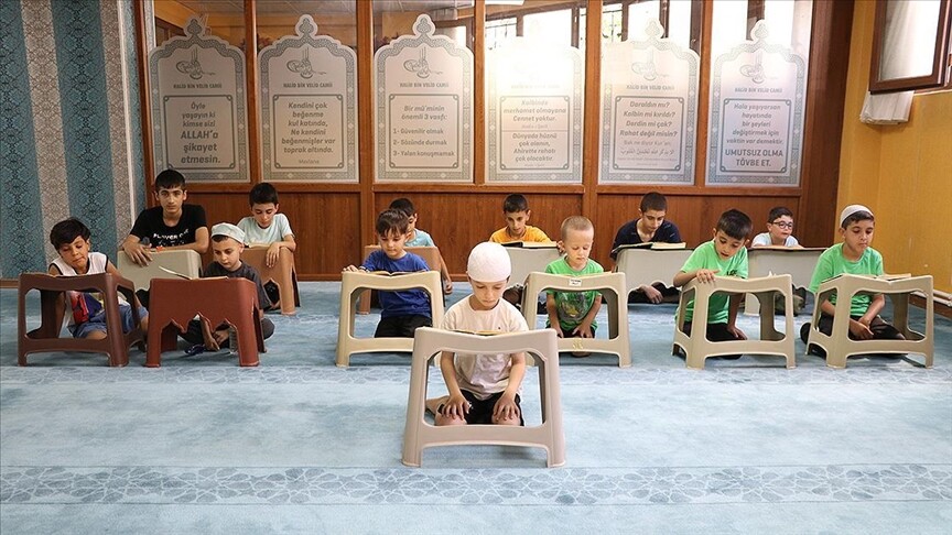 İstanbul'da 4 bini aşkın merkezde "Yaz Kur'an Kursları" düzenlenecek