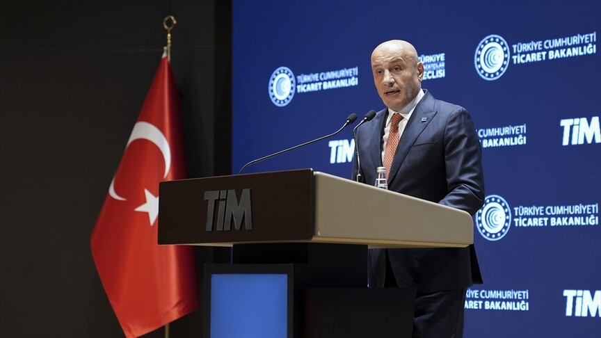TİM Başkanı Mustafa Gültepe basın açıklaması yaparken