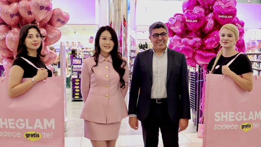 Gratis, küresel makyaj markası Sheglam'ı Türkiye'ye getirdi