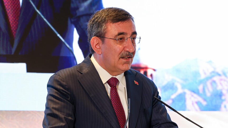 Cumhurbaşkanı Yardımcısı Cevdet Yılmaz konuşma yaparken