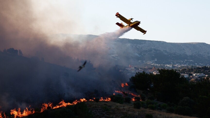 Yunanistan'ın Rodos adasında orman yangını.