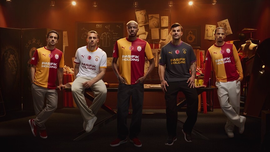 Galatasaray futbol takımının yeni sezon formaları