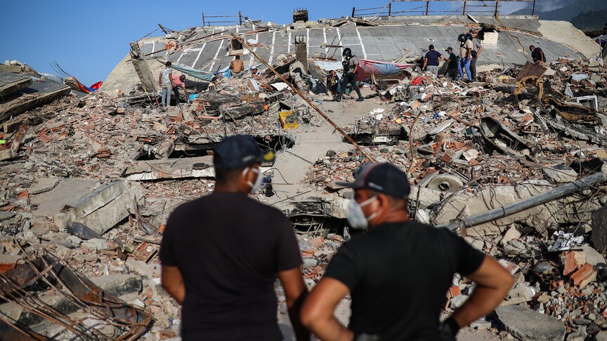 Venezuela'da deprem sonrası enkaz görüntüleri