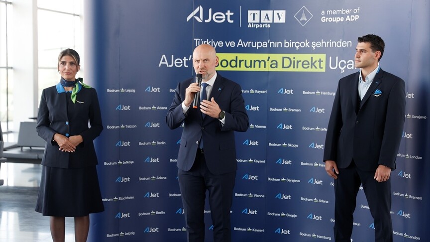 AJet uçağı Milas-Bodrum Havalimanı'nda
