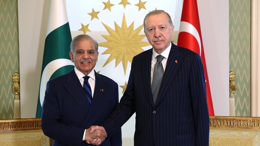 Cumhurbaşkanı Erdoğan, Pakistan Başbakanı Şahbaz Şerif'i kabul ediyor.
