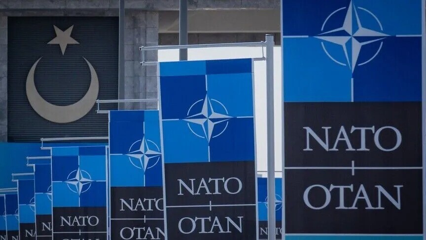 NATO zirvesinin Ankara'da yapılacağını gösteren sembolik bir görsel.