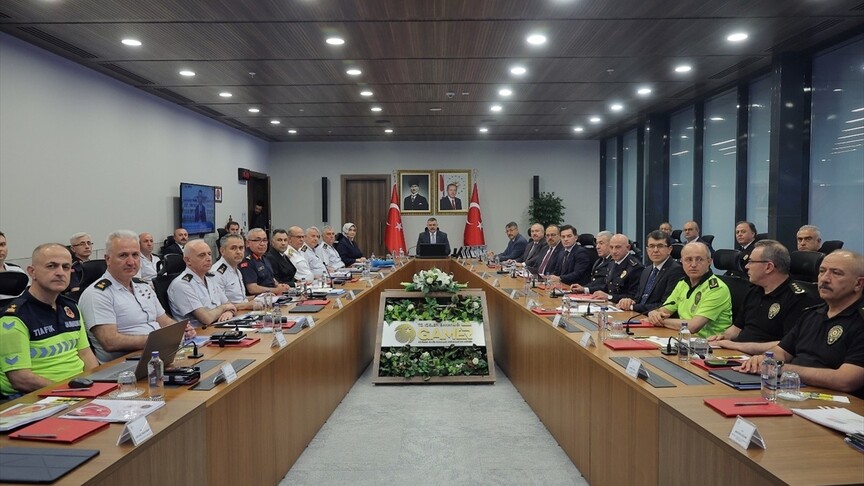 İçişleri Bakanlığı'nda NATO Zirvesi öncesinde güvenlik hazırlıkları ile alınan tedbirler değerlendirildi haber görseli