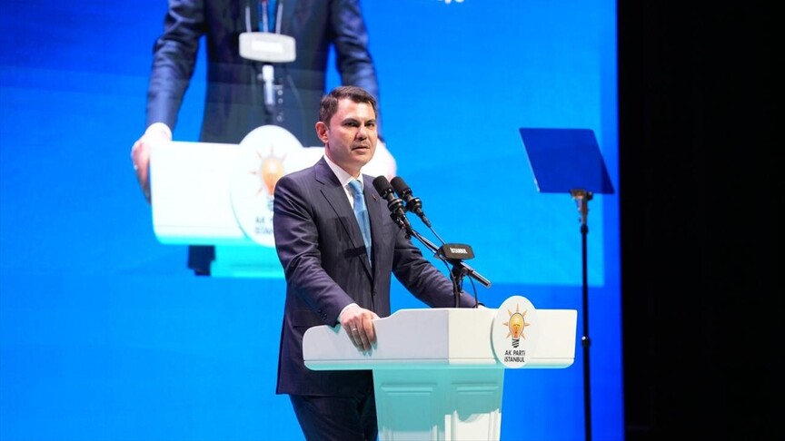 Çevre, Şehircilik ve İklim Değişikliği Bakanı Murat Kurum konuşma yaparken