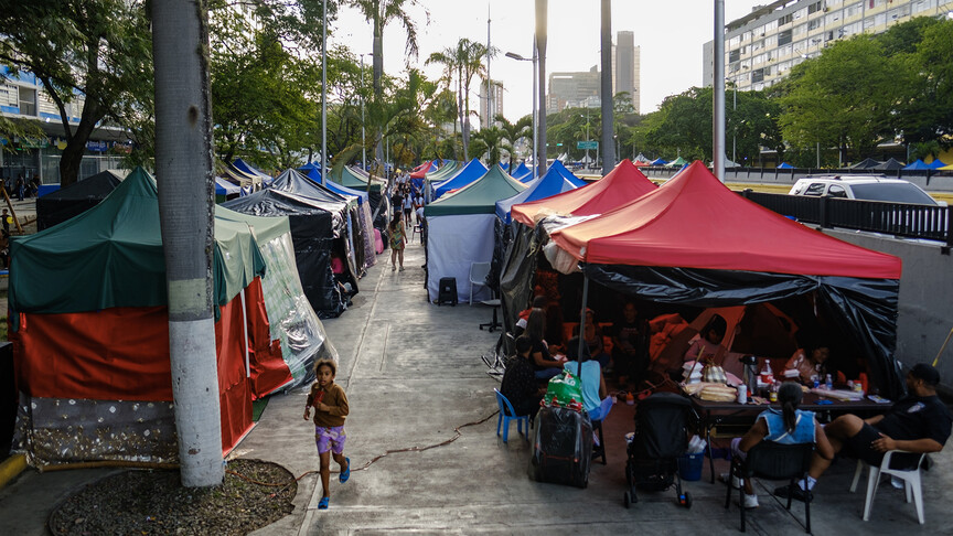 Venezuela'da deprem felaketinin ardından yaralar sarılıyor: Kapsamlı seferberlik haber görseli