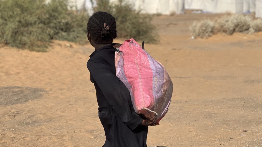 Save The Children: Sudan'da 2 haftada 5 binden fazla çocuk yerinden edildi haber görseli