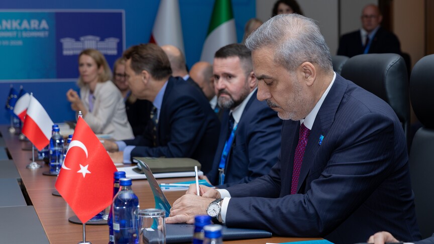 Kryediplomati turk merr pjesë në një takim me format të kufizuar në kuadër të Samitit të NATO s në Ankara