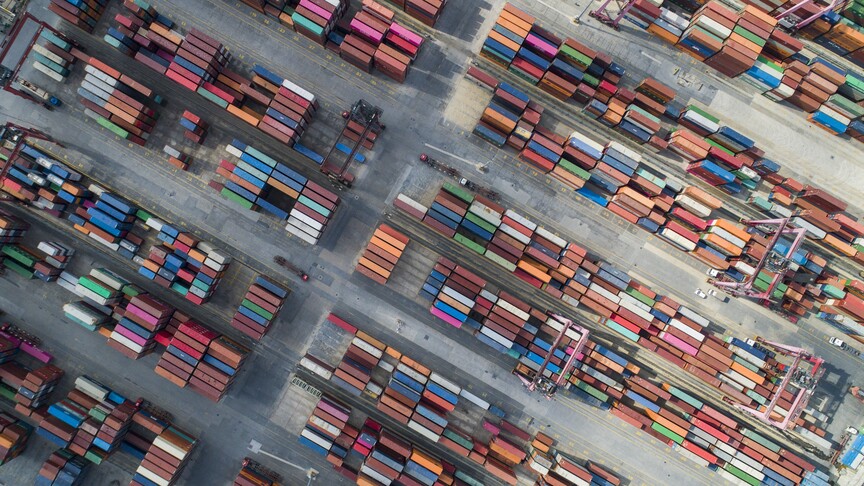 Başkent'ten yılın ilk yarısında yapılan ihracatın rekor seviyeye ulaştığını gösteren grafik veya şehir manzarası.