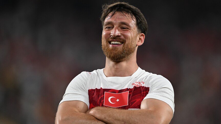 Beşiktaş, milli futbolcu Salih Özcan ile prensip anlaşmasına varıldığını duyurdu
