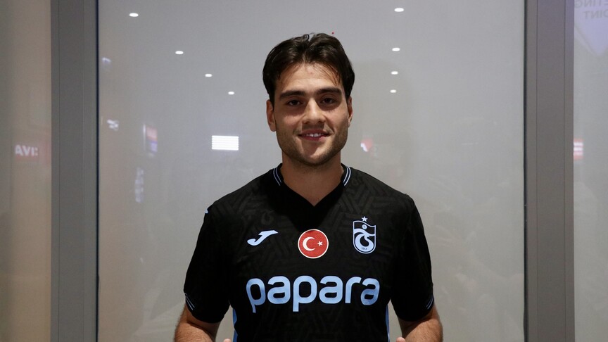 Trabzonspor, milli futbolcu Aral Şimşir'i renklerine bağladı haber görseli