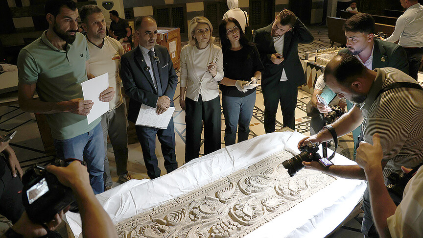 Fransa, daha önce ödünç verilen 23 tarihi eseri Şam Ulusal Müzesi’ne iade etti haber görseli