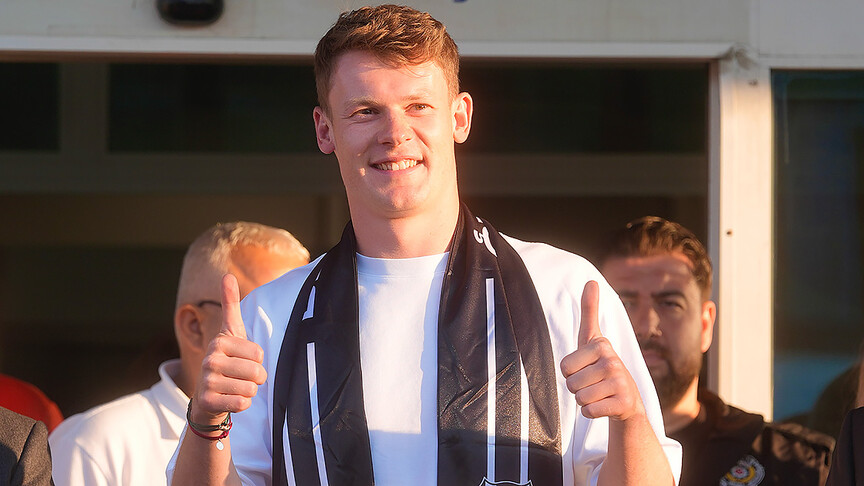 Beşiktaş'ın yeni kalecisi Alexander Nübel, taraftarlarla buluşmak için heyecanlı