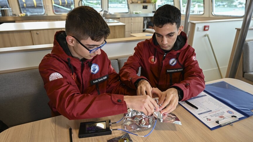 Lise öğrencileri geliştirdikleri teknolojileri kutup koşullarında test etti