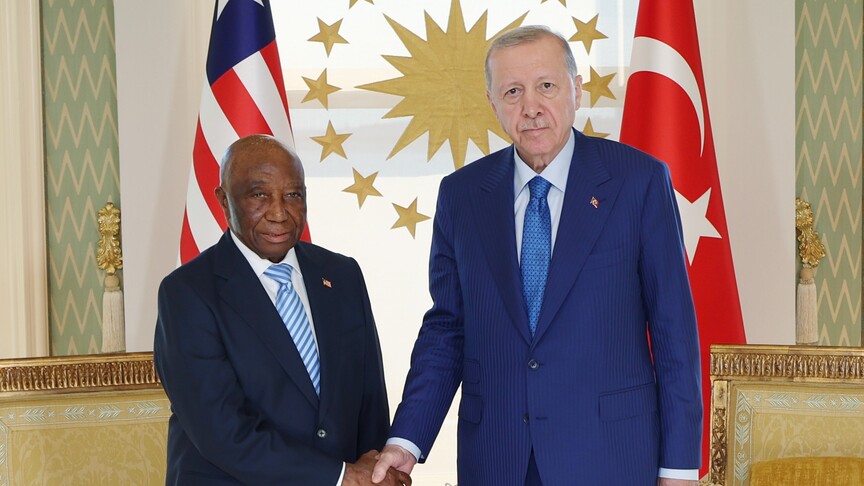 Presidenti turk Erdogan pret homologun liberian