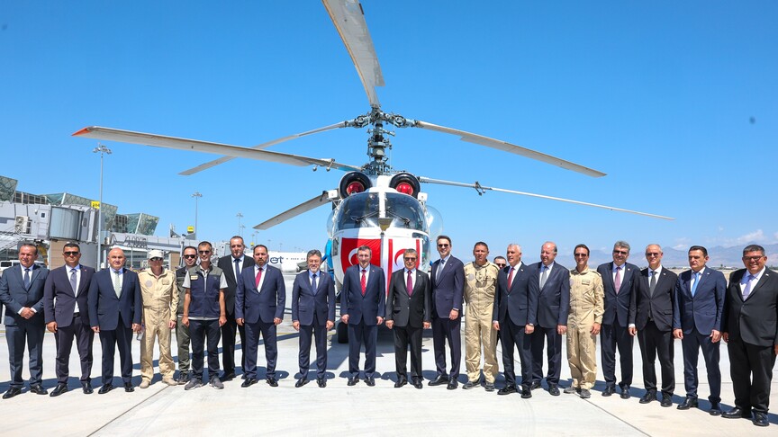 Türkiye tarafından gönderilen yangın söndürme helikopteri, KKTC'ye teslim edildi haber görseli
