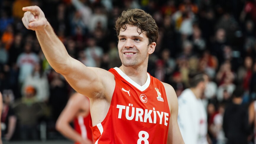 Milli basketbolcu Tarık Biberovic, NBA takımlarından Dallas Mavericks'e transfer oldu haber görseli