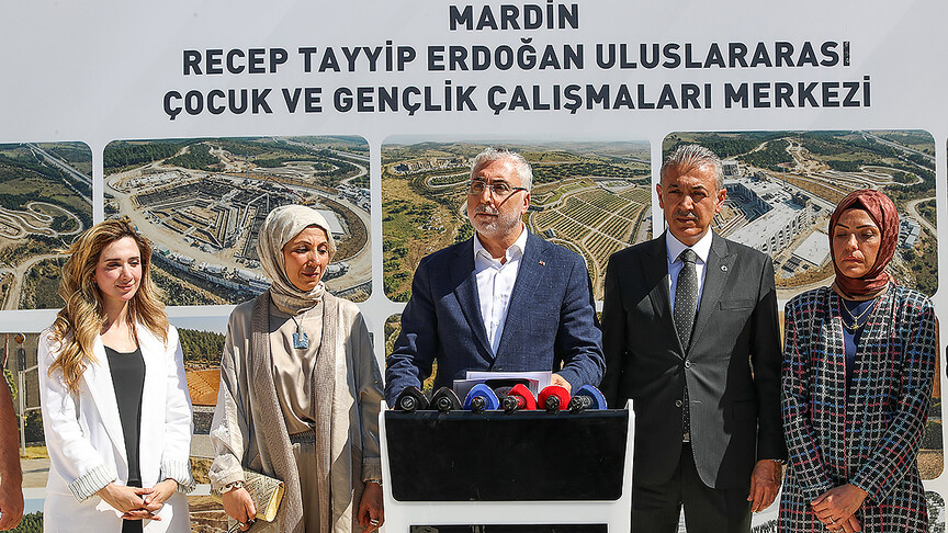 Bakan Işıkhan: Türkiye Yüzyılı'nın en güçlü sermayesi iyi yetişmiş gençler olacaktır haber görseli