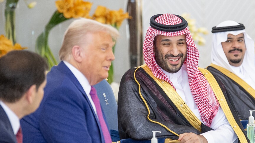 Suudi Arabistan Veliaht Prensi Bin Selman ve Trump, deniz ulaşımının güvenliğini görüştü haber görseli