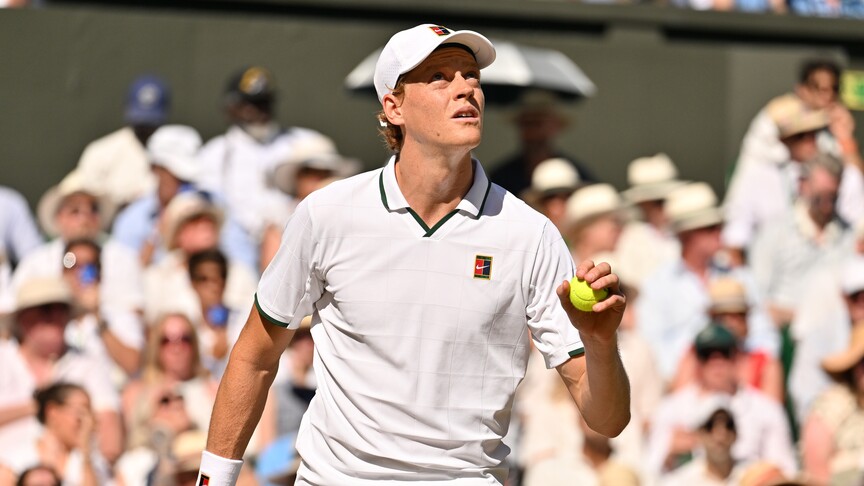 Jannik Sinner, Wimbledon'da üst üste 2. kez şampiyonluğa ulaştı haber görseli