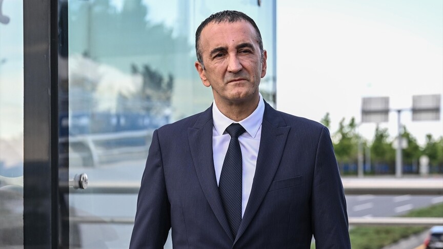 Eski Ankara Emniyet Müdürlüğü Özel Harekat Şube Müdürü Eraslan Er konuşma yaparken
