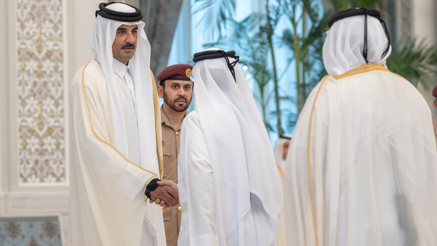 الدوحة.. أمير قطر يستقبل قادة معزين بوفاة والده
