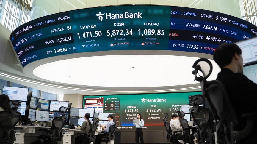 SK hynix shares plunge record 15.4% in Seoul after Nasdaq debut
