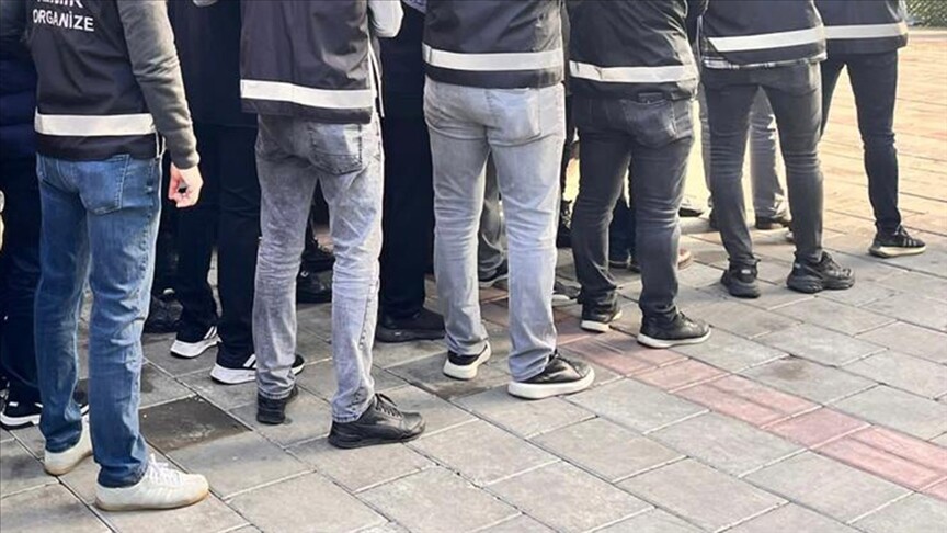81 ildeki FETÖ operasyonlarında gözaltı sayısı 704 oldu haber görseli