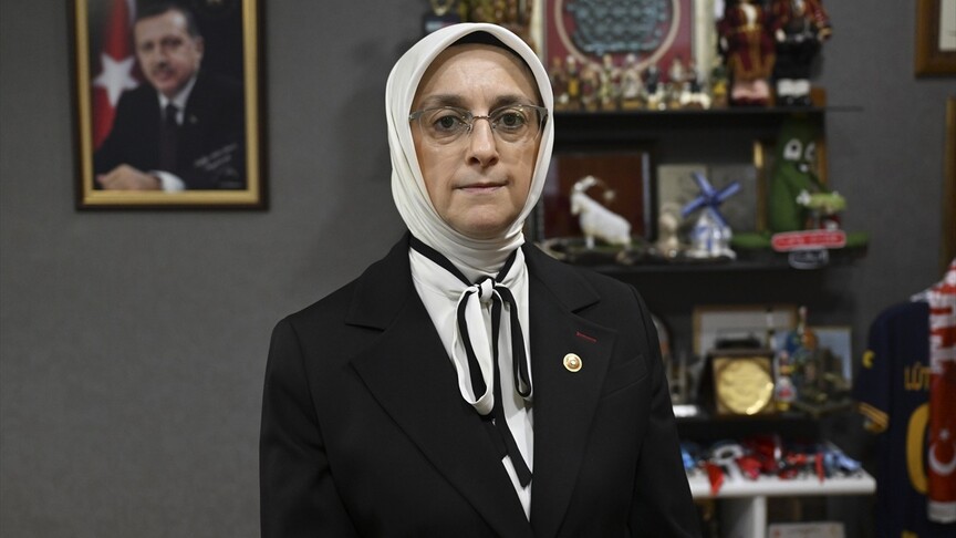 AK Parti Ankara Milletvekili Lütfiye Selva Çam konuşma yaparken