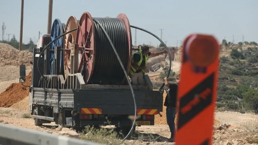 Izraeli nënshkruan marrëveshje 2 3 miliardë dollarë për të zgjeruar vendbanimet e paligjshme në Bregun Perëndimor