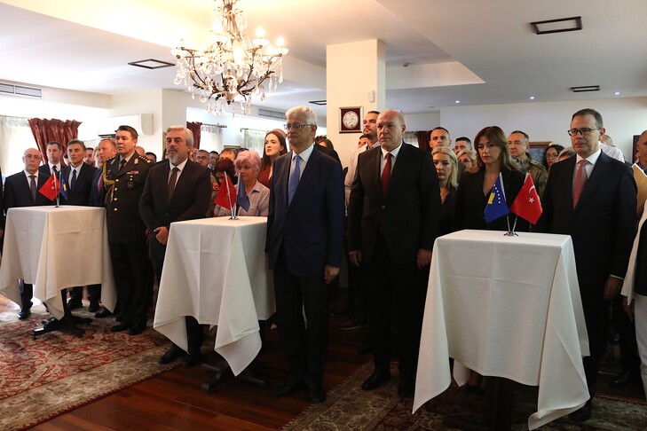 Kosovë  shënohet përvjetori i 10 të i përpjekjes së dështuar për grusht shteti në Turqi