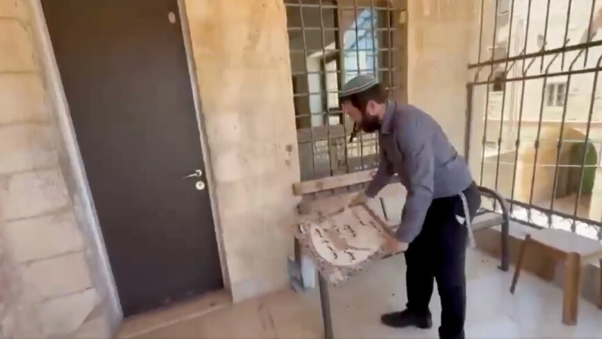القدس.. نائب إسرائيلي يقتحم مدرسة ويتوعد بإغلاق المؤسسات التعليمية الفلسطينية