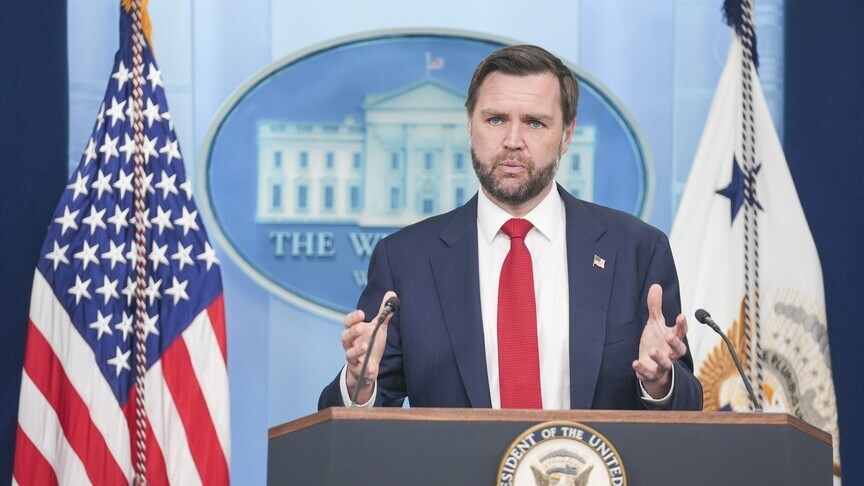 Vance, İsrail'in Amerikan siyaseti üzerinde "anlaşma ve çıkar" ayrımına dikkati çekti: haber görseli