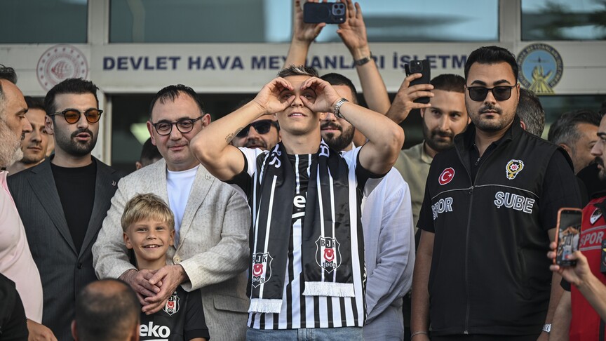 Leandro Trossard, Beşiktaş tarihinin ikinci Belçikalı futbolcusu oldu haber görseli