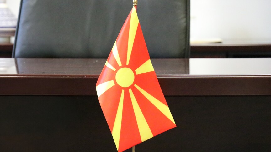 Maqedoni e Veriut  gjykatësi kushtetues Goce Naumovski jep dorëheqje nga detyra