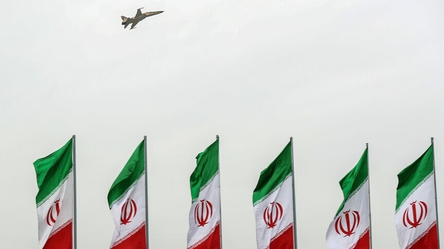 Ledakan terdengar di sekitar Teheran, Iran aktifkan sistem pertahanan udara