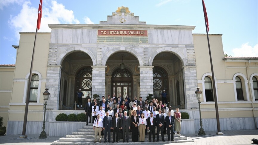 İstanbul'da "15 Temmuz Uluslararası Medya Programı" düzenlendi haber görseli